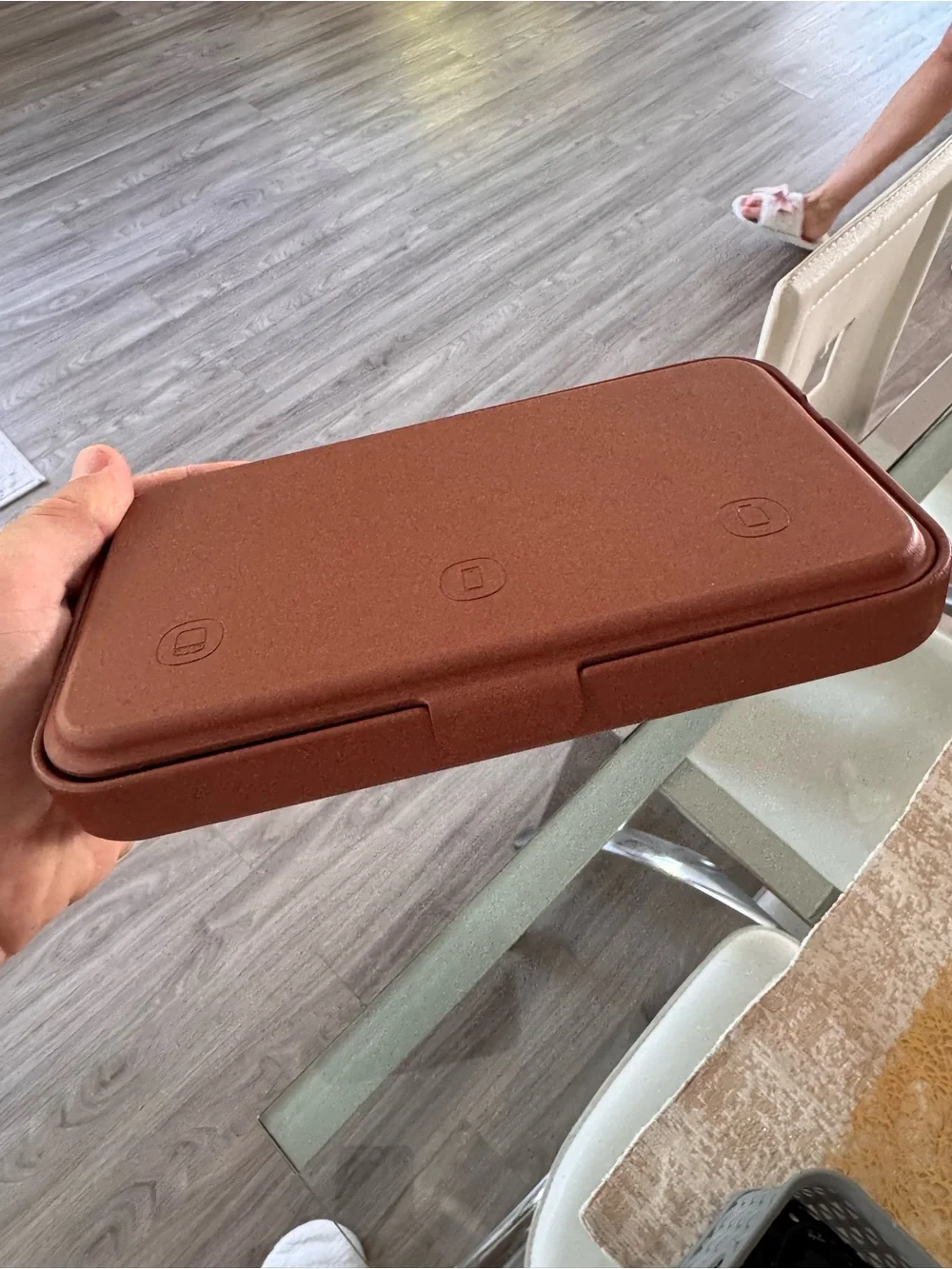 MOB CASE – Travel Wallet with 3-in-1 MagSafe Charger - Terracotta Orange